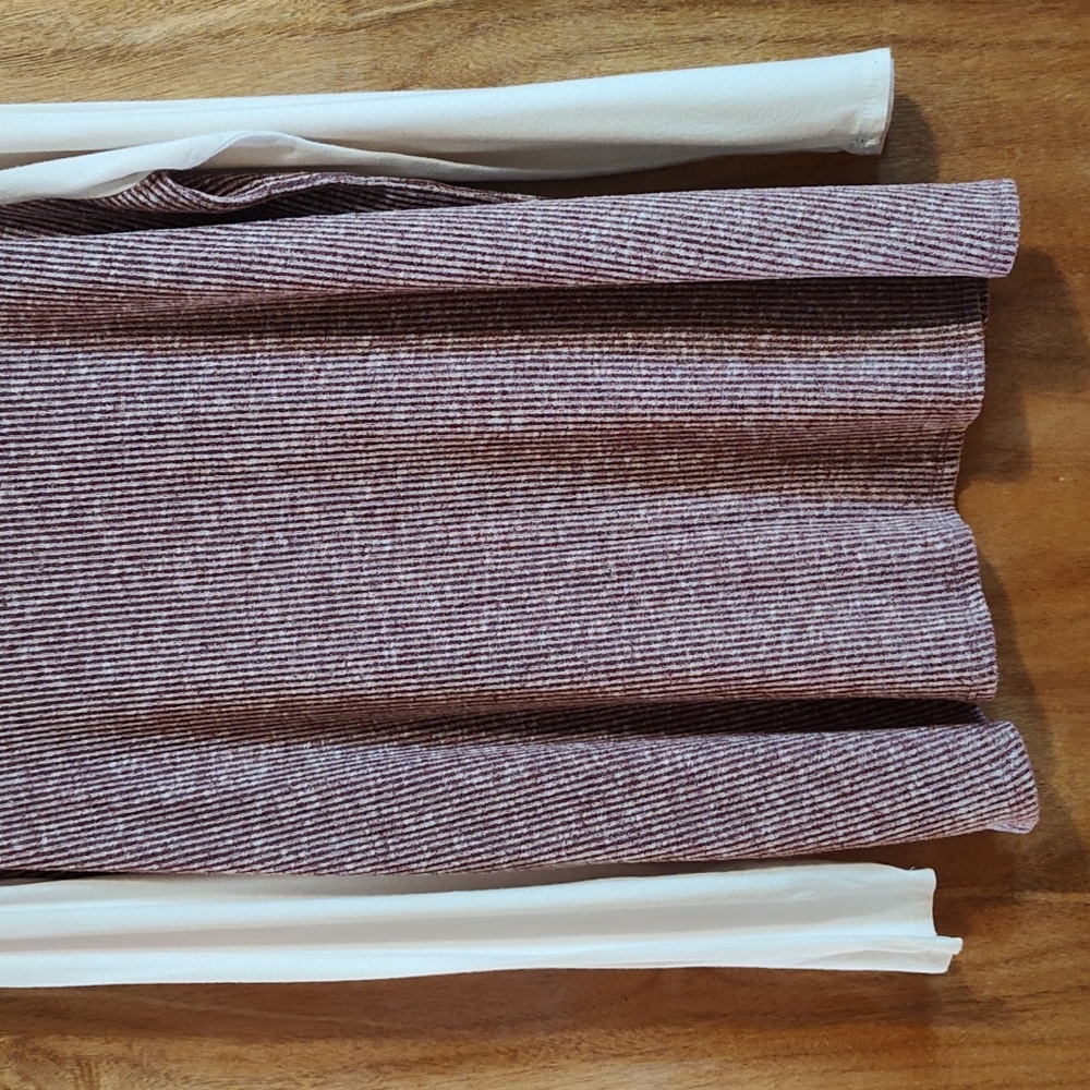 Sweet Journey Ribbed Mixed Media Turtleneck Top Marled Burgundy Cream Sleeves 2X - Picture 8 of 11